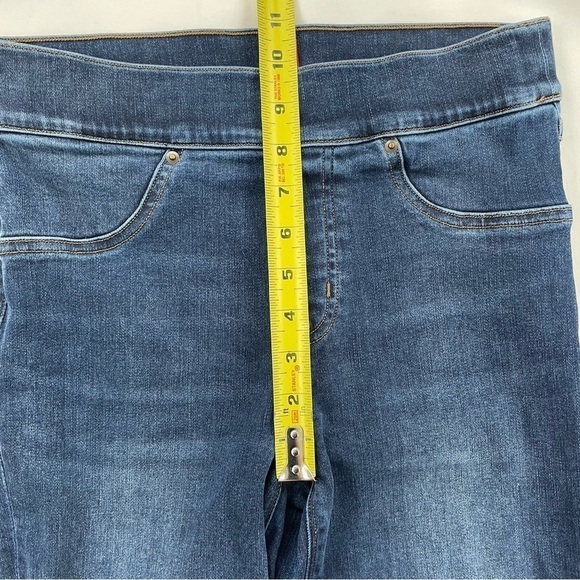 Spanx Distressed Ankle Skinny Jeans, Medium Wash Size Small - Picture 11 of 12